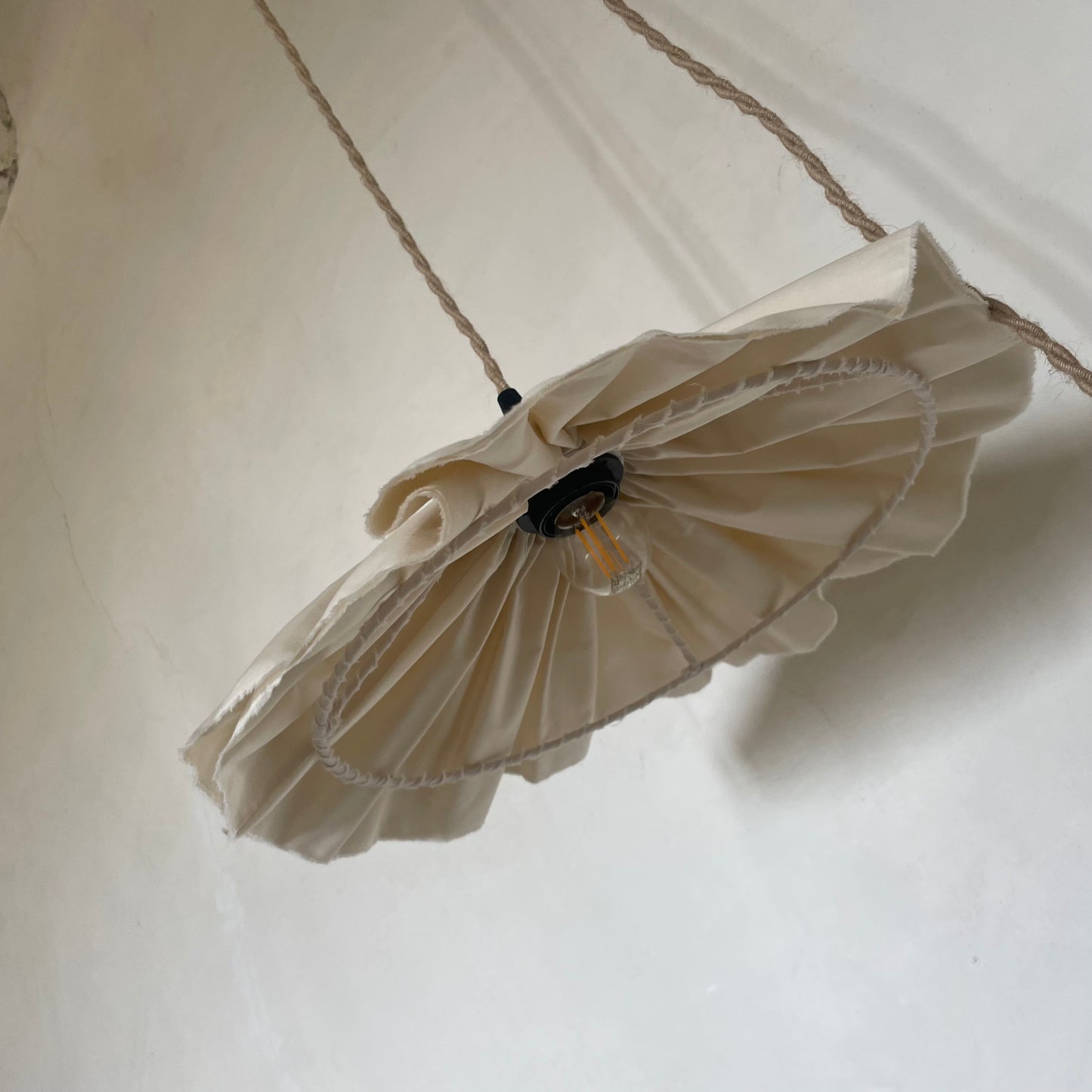 Lámpara POPPY blanco seda